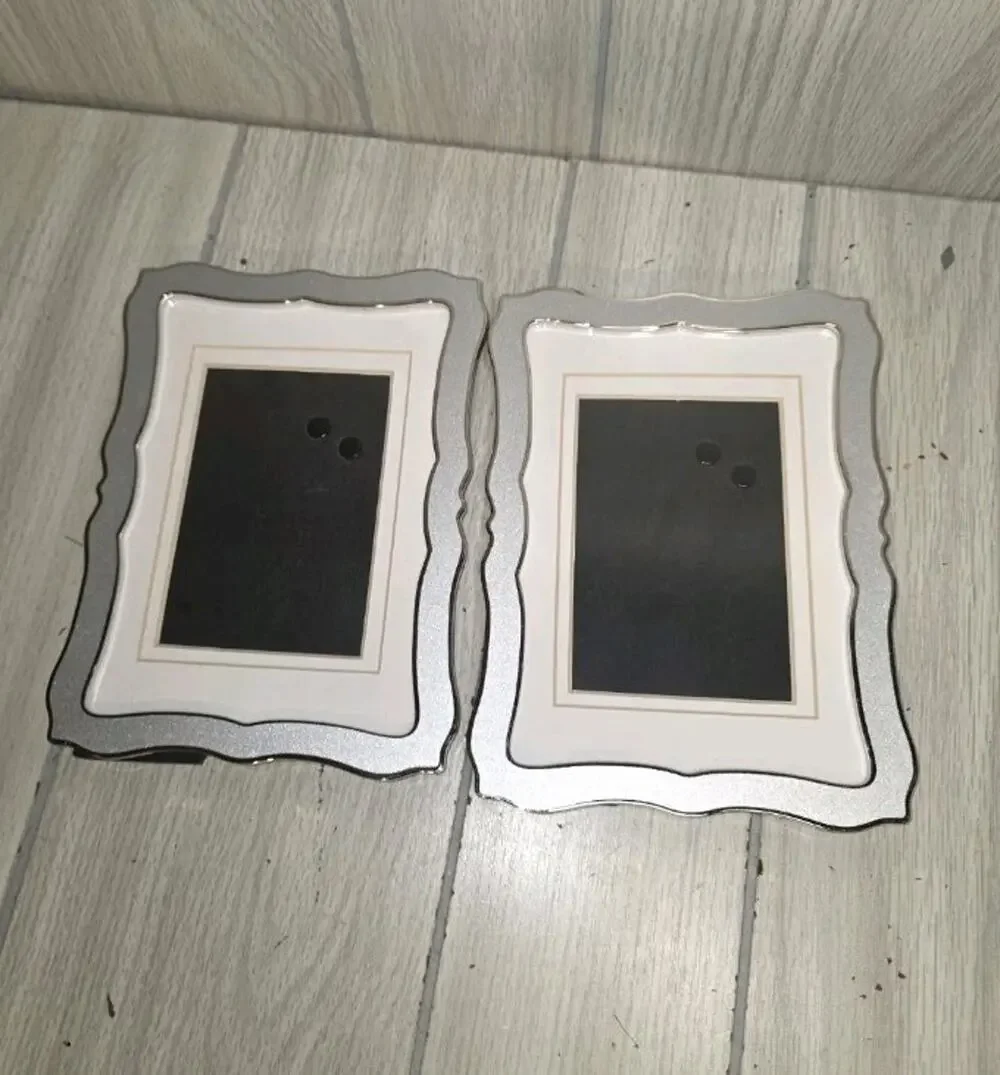 Set Of 2 Silver Tone Matted 5x7 Picture Frames Easle Or Hanging Memories